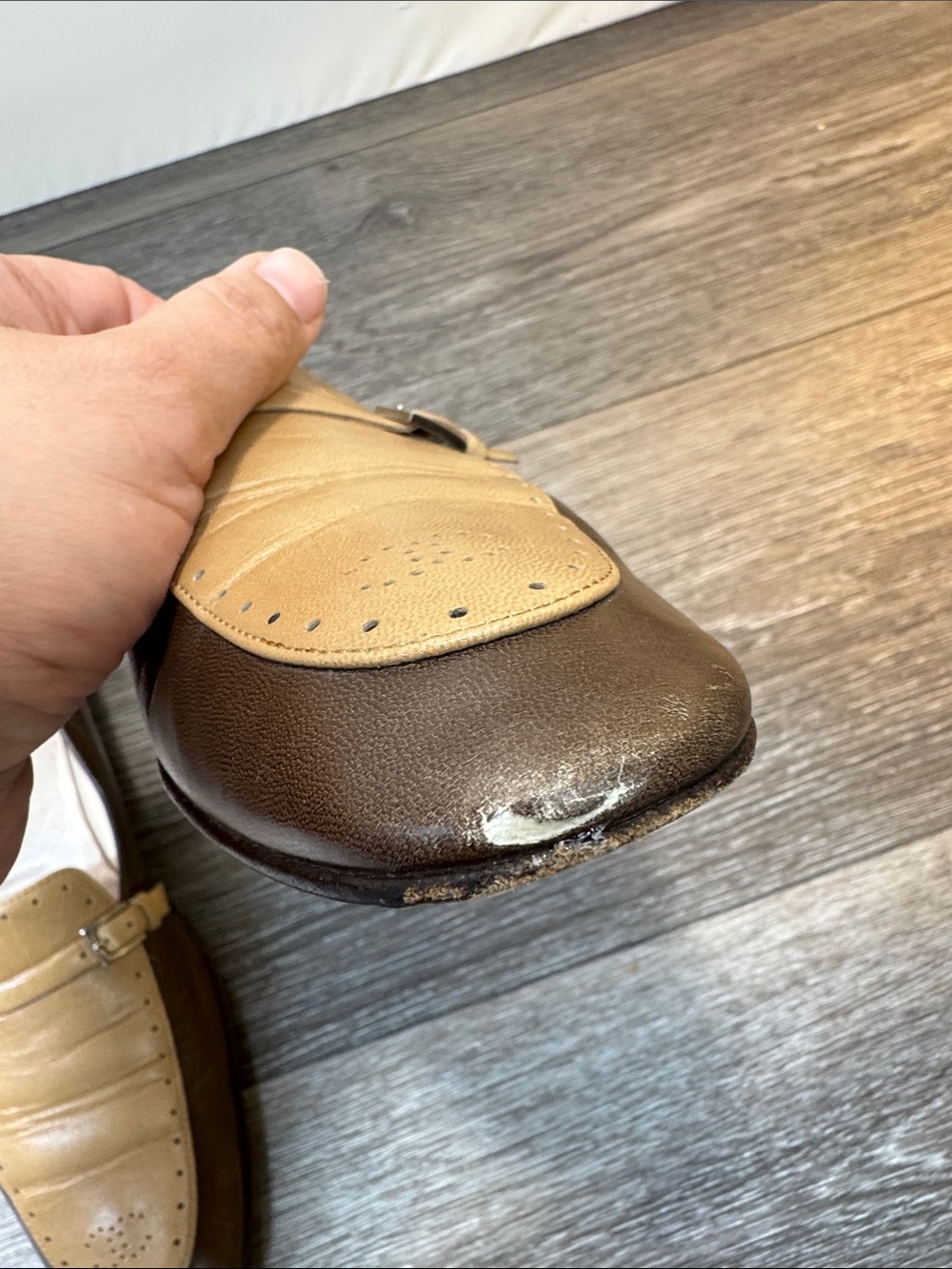 CHANEL Two-Tone Brown and Cream Leather Slip-On Loafers woman’s SZ 40 (h216) - Picture 3 of 9